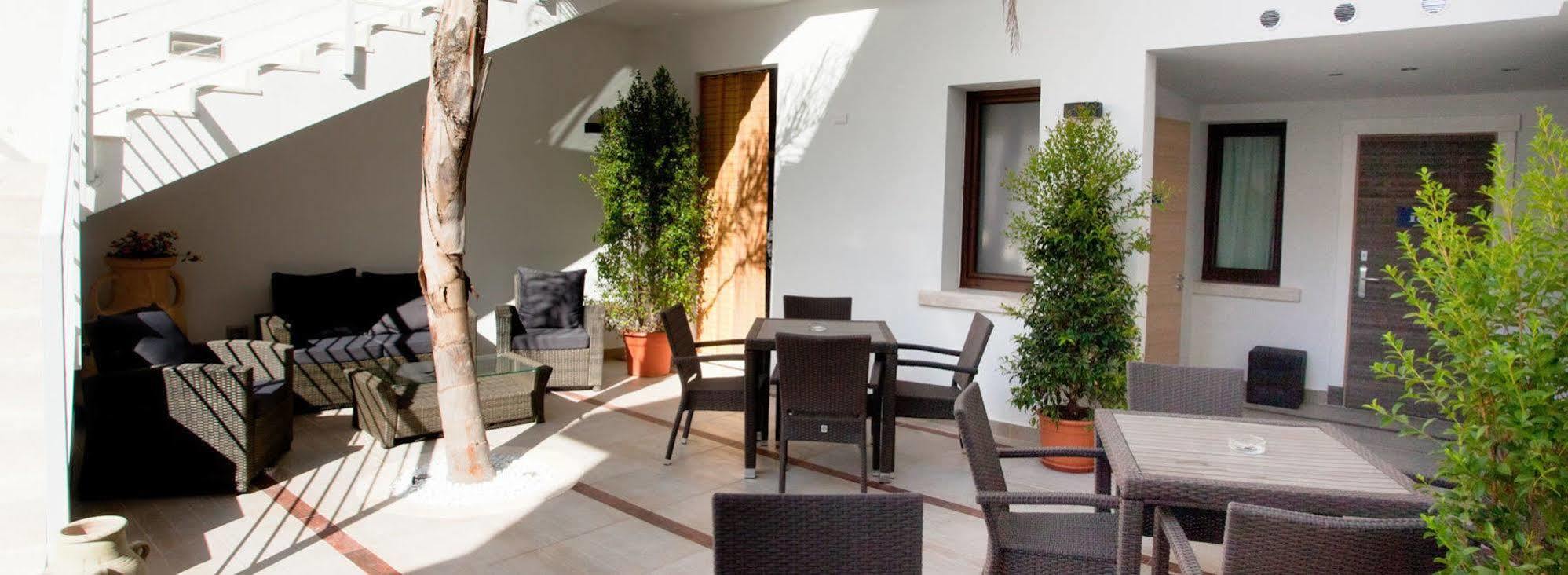Hotel Belvir Villasimius Exterior photo