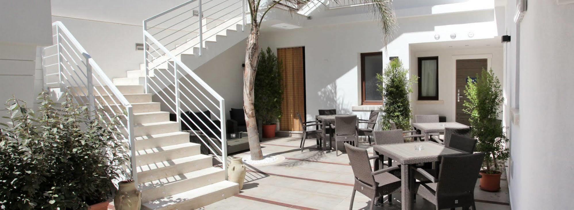 Hotel Belvir Villasimius Exterior photo